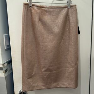 TAHARI gold and silver thread straight skirt size 4 NWT